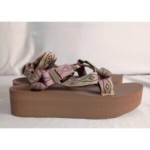 Teva Sunscape Universal Platform Sandals Women’s 8 Brand New Never Worn